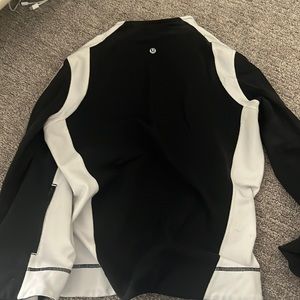 Lululemon BBL zip up sweater black and white